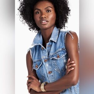 LUCKY BRAND Women’s Tomboy Trucker Vest Raw Edge Denim XS NWT